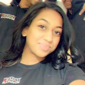 Meet your Posher, Stephy